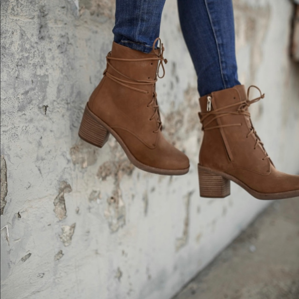 Ugg oriana ugg boots size 10